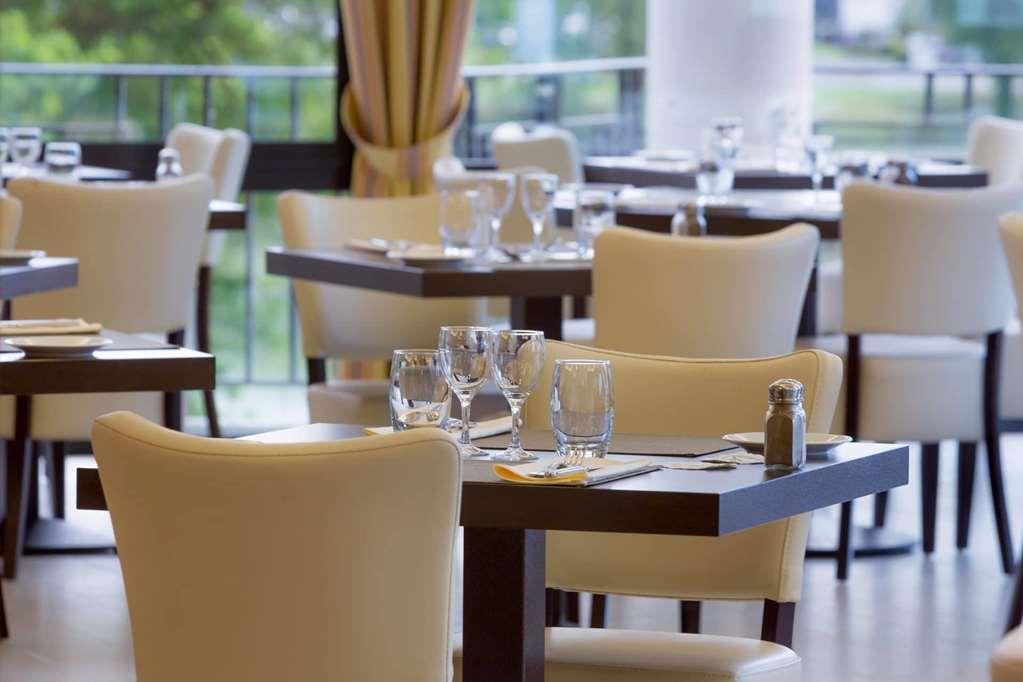 Brit Hotel Du Lac Saint-Paul-lès-Dax Étterem fotó